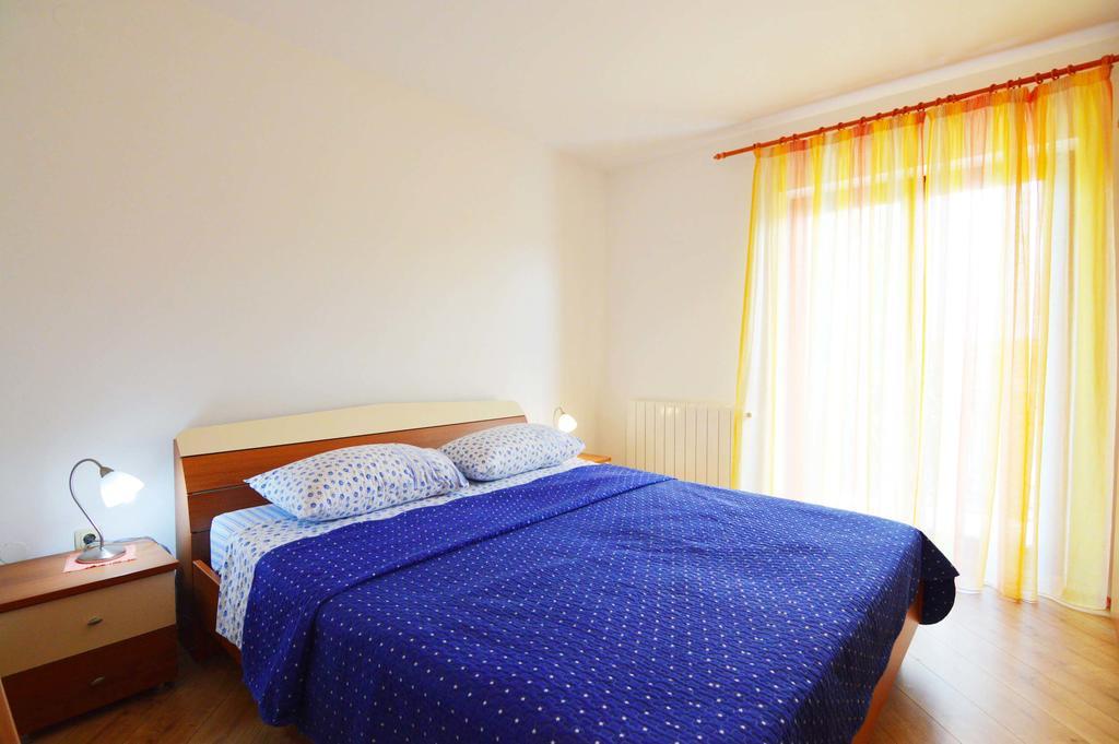Garden Apartment Maria Vrsar Extérieur photo